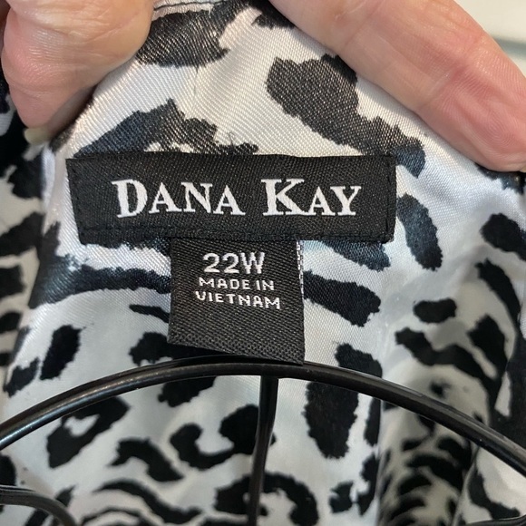 (P4-29) Dana Kay size 22W - Picture 11 of 11